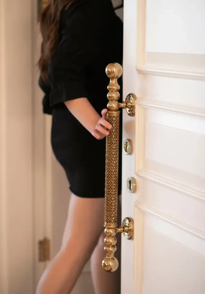 Vista D’oro String İşlemeli Çekme Kol Altın Renk