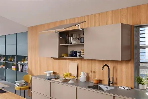 Blum Aventos HS top Eğimli Kalkar Kapak Sistemi