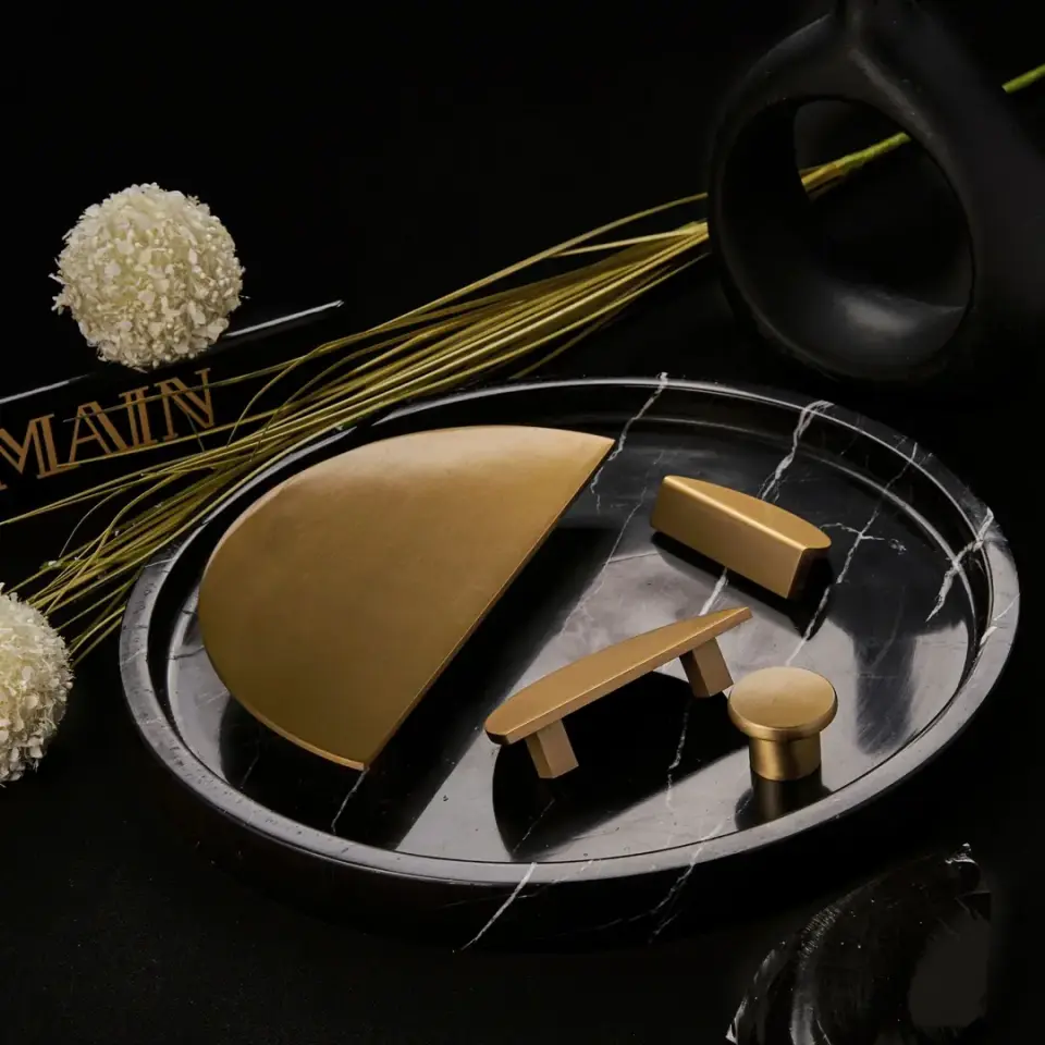 Vista D’oro Moon Yarımay Kulp Saten Altın