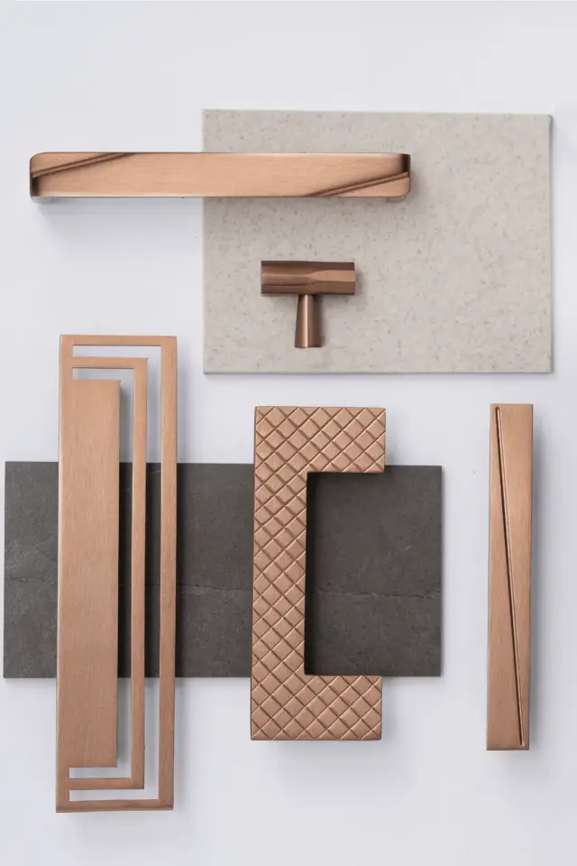 Vista D’oro Bark Düğme Kulp Saten Bronz