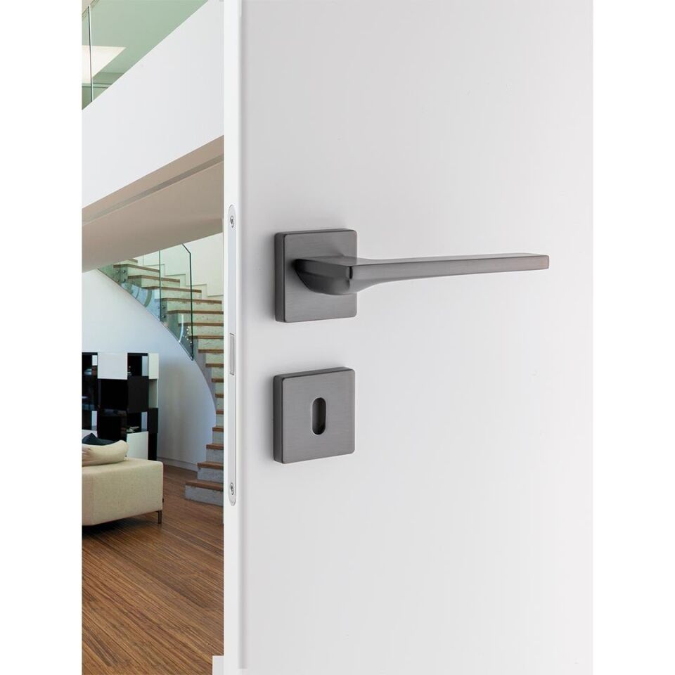 System SARP Rozetli Kapı Kolu Füme Renk (HA209RO11 BBN) Oda