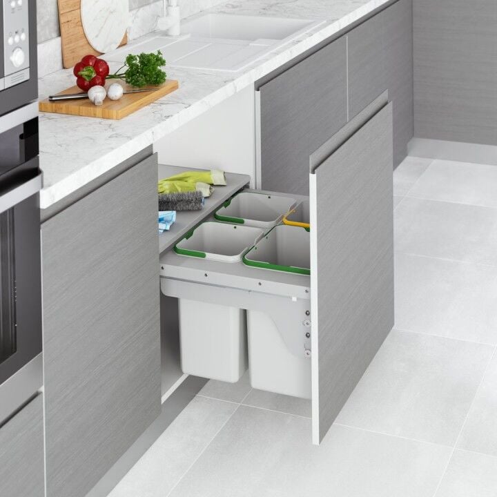 Kapağa Monte Çöp Kovası Frenli 700 mm