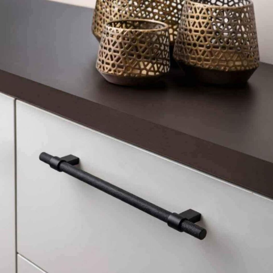 SYSTEM 8774 Siyah Renk Klasik Kulp 96 mm (SY8774 0096 AL6-AL6)