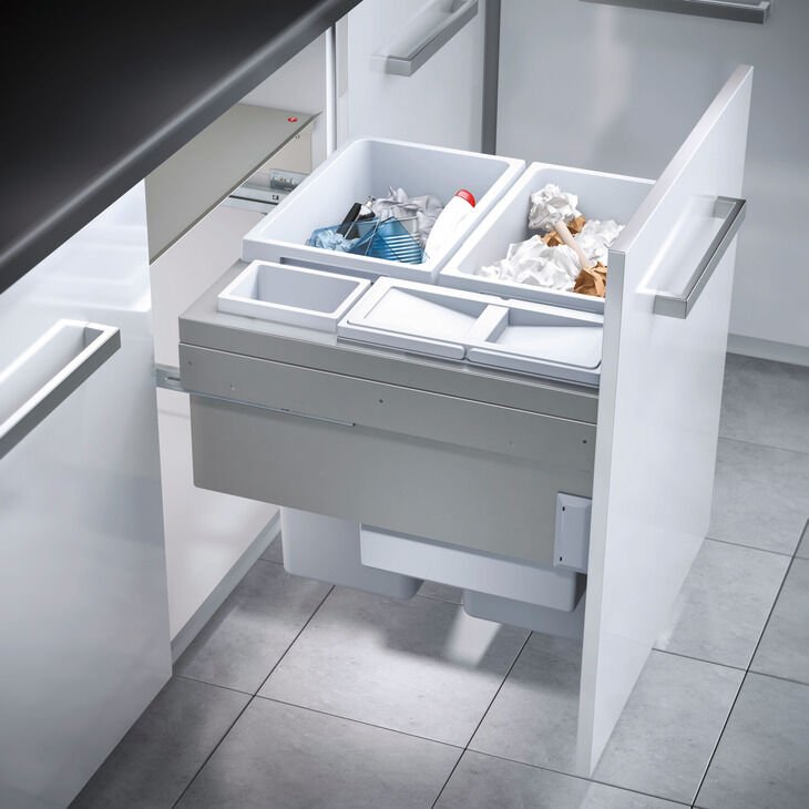 Hailo Euro-Cargo Dört Bölmeli Çöp Kutusu, 2 x 38, 1 x 12 ve 1 x 2,5 litre | Dolap genişliği: 600 mm, Açık gri (Ön cephelerin arkasına montaj)