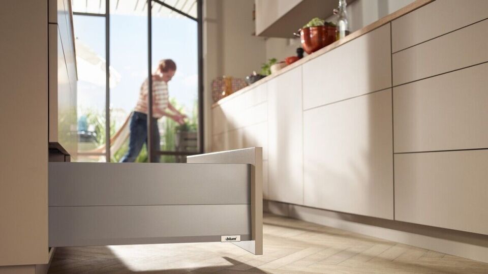 Blum Merivobox E Boxcap 70 Kg Blumotion İpek Beyazı