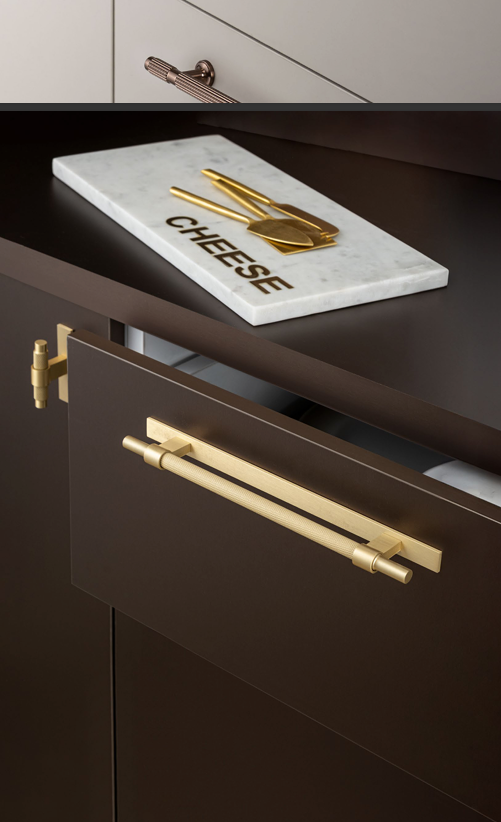 System 8772 Gold Renk Klasik Kulp